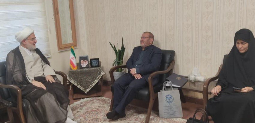 دکتر فلاحزاده در دیدار نماینده ولی فقیه در استان کردستان: توسعه استانی شعبه های دانشگاه مذاهب اسلامی از اولویت هاست